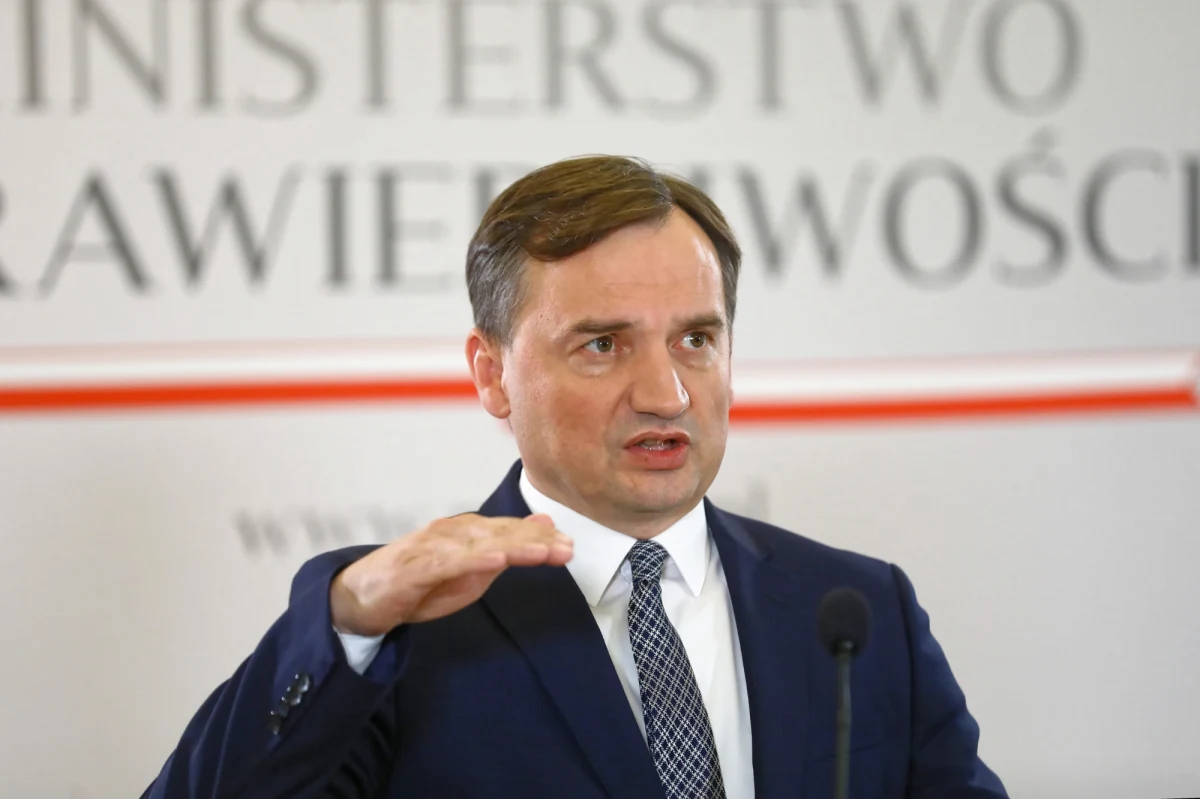 W poniedziałek złożymy wniosek do Ministerstwa Rodziny, Pracy i Polityki Społecznej o podjęcie formalnych prac nad wypowiedzeniem tzw. konwencji stambulskiej - poinformował minister sprawiedliwości Zbigniew Ziobro.
