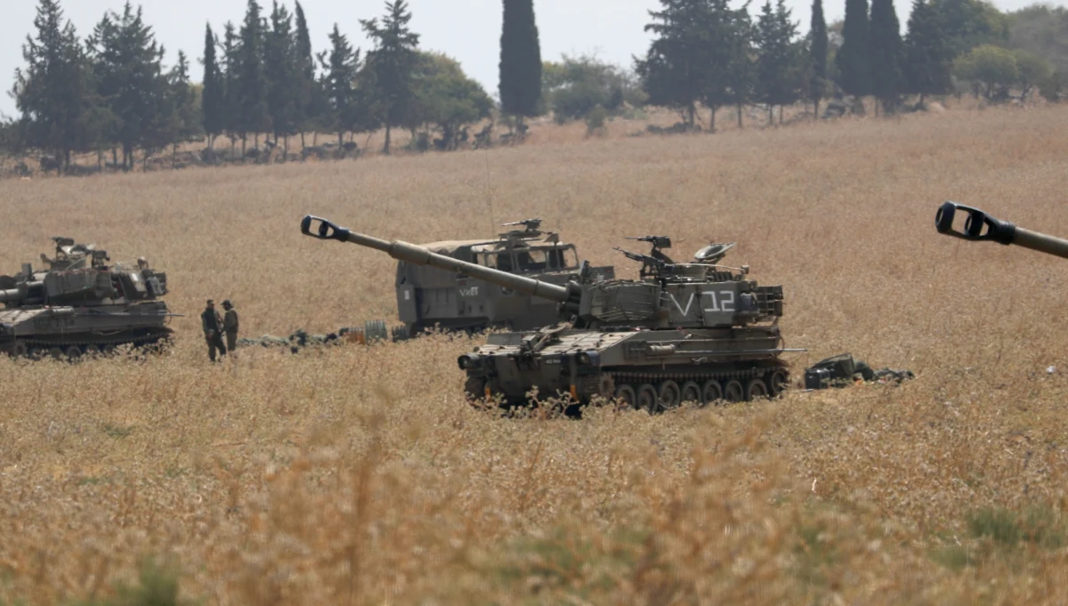 Izraelska armia oświadczyła, że w poniedziałek po południu udaremniła atak Hezbollahu w pobliżu granicy izraelsko-libańskiej, otwierając ogień do kilku bojowników, którzy wtargnęli na terytorium Izraela i wypierając ich z powrotem do Libanu. 