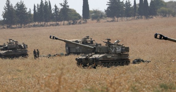 Izraelska armia oświadczyła, że w poniedziałek po południu udaremniła atak Hezbollahu w pobliżu granicy izraelsko-libańskiej, otwierając ogień do kilku bojowników, którzy wtargnęli na terytorium Izraela i wypierając ich z powrotem do Libanu. 