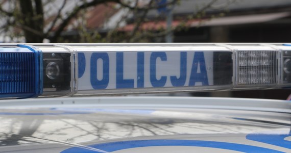 Po potwierdzeniu koronawirusa u dwóch policjantów z Komisariatu Policji III w Białymstoku został on zamknięty - poinformowała w poniedziałek wieczorem podlaska policja. Osoby, które miały stawić się na komisariacie, powinny skontaktować się telefonicznie z dyżurnym.