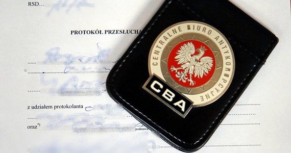 Prokuratorskie zarzuty usłyszało już 17 z 23 zatrzymanych przez CBA w sprawie dot. działania na szkodę jednego z komercyjnych banków w Polsce. Chodzi o narażenie banku na straty sięgające 86 milionów złotych.