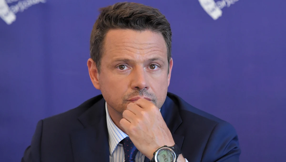 Mam nadzieję, że podczas czwartkowego spotkania uzyskam od prezydenta Andrzeja Dudy jasne zapewnienie, że następne wybory będą dużo bardziej demokratyczne i równe oraz że będzie wetował ustawy, które będą uzależniać instytucje, takie jak media czy samorządy - zapowiedział były kandydat Koalicji Obywatelskiej na prezydenta Rafał Trzaskowski. Poinformował także, iż będzie prosił prezydenta o inicjatywę ustawodawczą ws. zapewnienia odpowiedniego finansowanie samorządom "które są na pierwszej linii walki z Covidem-19". 