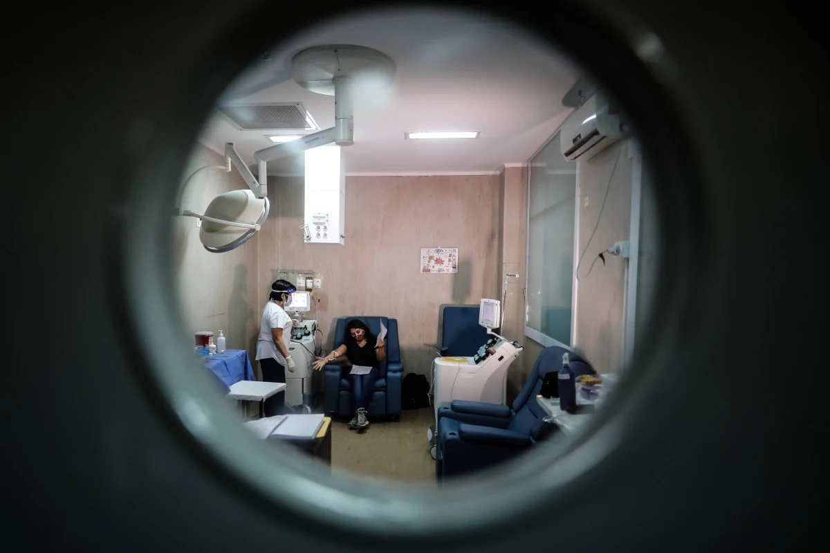 113-letnia Maria Branyas Morera z katalońskiej miejscowości Olot w północno-wschodniej Hiszpanii czuje się dobrze po przebytej wiosną infekcji koronawirusem - informują hiszpańskie media. Kobieta, która przebywa w domu spokojnej starości, nie miała silnych objawów choroby.