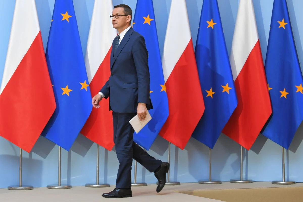Premier Mateusz Morawiecki oświadczył, że przyjmuje zaproszenie górniczych związków zawodowych do rozmów o programie ratunkowym dla branży. Jak dodał, propozycja, by w ciągu 2-3 miesięcy wypracować porozumienie, była z nim uzgodniona.