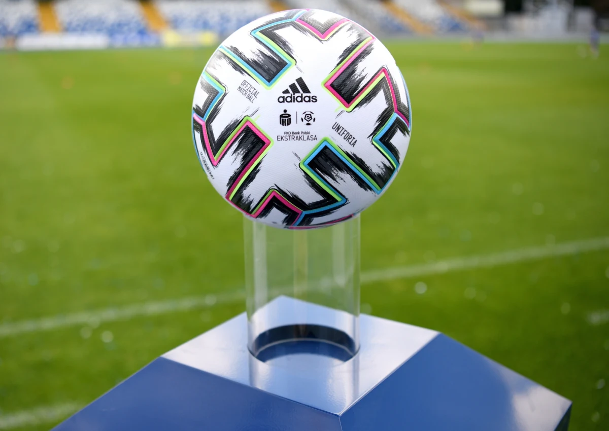 KGHM Zagłębie Lubin podejmie na otwarcie sezonu 2020/21 wicemistrza Polski Lecha Poznań: kalendarz pierwszych kolejek piłkarskiej Ekstraklasy w nowym sezonie ogłosiły właśnie władze rozgrywek.