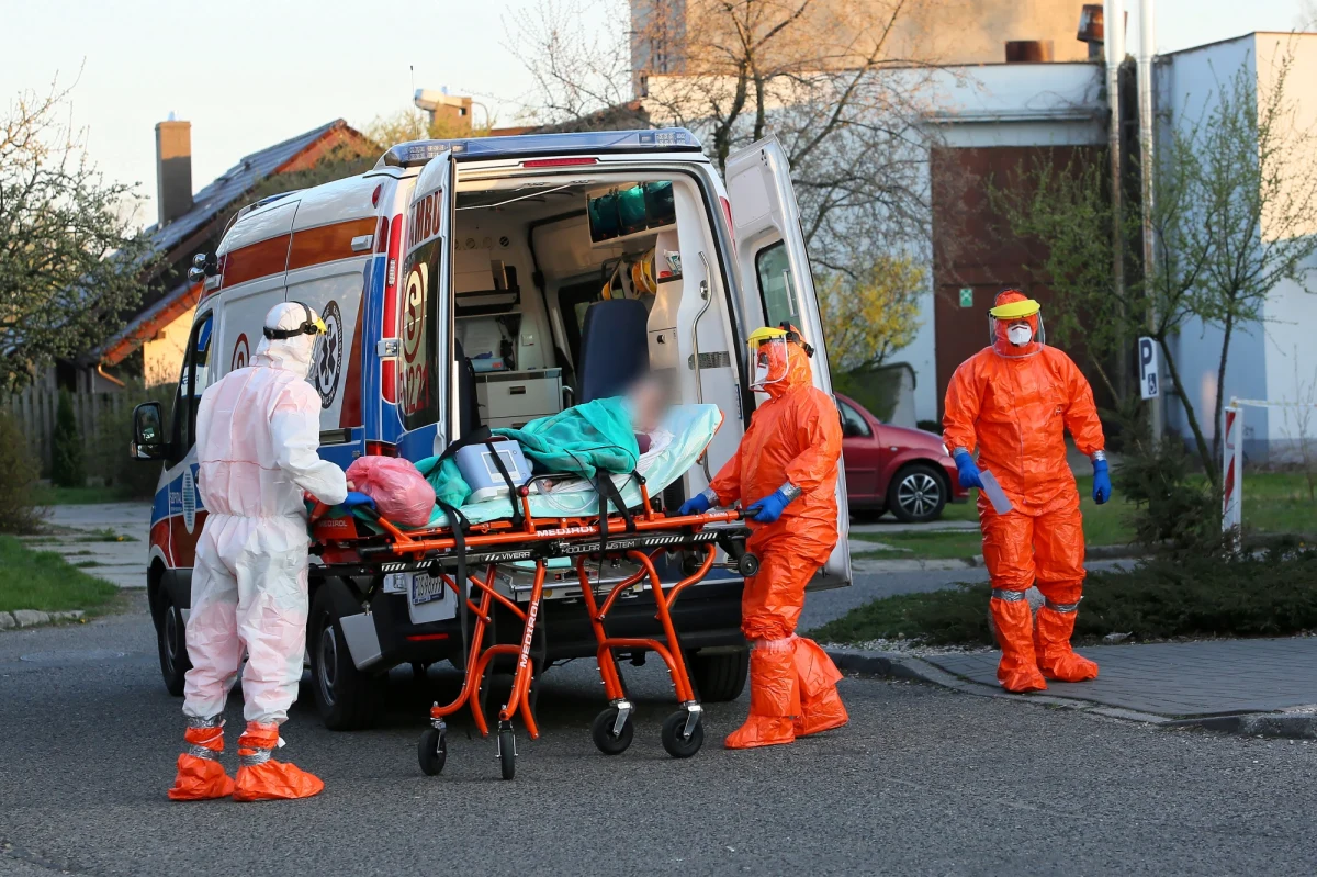 Padł nowy rekord dobowego przyrostu zakażeń koronawirusem w Polsce. W piątek Ministerstwo Zdrowia poinformowało o 657 nowych przypadkach koronawirusa w Polsce i 7 kolejnych zgonach. Aktualny bilans COVID-19 w Polsce to 45 688 zakażeń i 1 716 ofiar śmiertelnych. Wyzdrowiało już 33 987 pacjentów zarażonych SARS-CoV-2. Liczba zakażeń na Śląsku przekroczyła 16 tys.