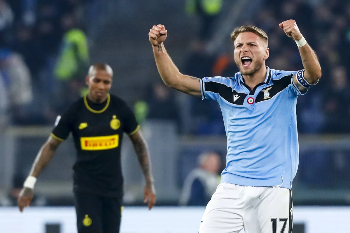 Ciro Immobile z Lazio Rzym laureatem Złotego Buta - nagrody dla najlepszego strzelca lig europejskich - w sezonie 2019/20. Tuż za Włochem w rankingu prestiżowego wyróżnienia uplasował się polski napastnik Bayernu Monachium Robert Lewandowski, który wyprzedził gwiazdora Juventusu Turyn, Portugalczyka Cristiano Ronaldo.
