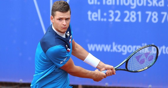 Hubert Hurkacz trenuje we Wrocławiu i za kilka dni wyleci znów do Stanów Zjednoczonych, by na Florydzie przygotowywać się do turnieju ATP, który w tym sezonie z powodu pandemii nie odbędzie się w Cincinnati a w Nowym Jorku. Ma to być generalny sprawdzian prze US Open. O treningach we Wrocławiu, ale też o nad spodziewanie długim pobycie na Florydzie z najwyżej obecnie notowanym polskim tenisistą Hubertem Hurkaczem rozmawiał Wojciech Marczyk z redakcji sportowej RMF FM.