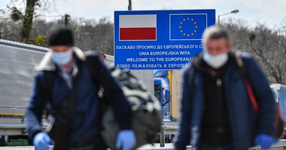 Ukraina umieściła Polskę na liście krajów o podwyższonym ryzyku COVID-19. Osoby wjeżdżające z Polski na Ukrainę muszą odbyć 14-dniową kwarantannę - poinformowano w rządowym serwisie gov.pl.