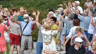 Turyści i kuracjusze w Ciechocinku