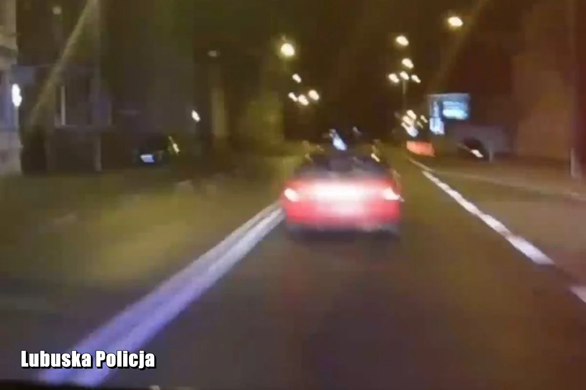 Pościg ulicami centrum miasta, torba z narkotykami wyrzucona przez ściganych przez okno, w końcu zatrzymanie trzech mężczyzn i kobiety: o niebezpiecznych wydarzeniach w Zielonej Górze informuje lubuska policja. Dla kierowcy i jednego z pasażerów ściganego auta nieudana nocna szarża zakończyła się zarzutami. Policja opublikowała właśnie wideo z pościgu: zobaczcie!