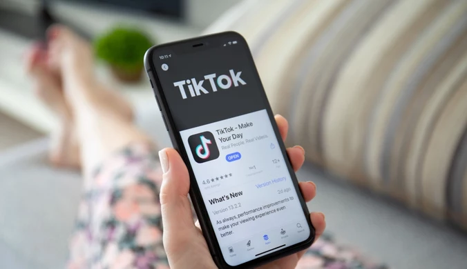 Komisja Europejska zakazuje swoim pracownikom korzystać z TikToka 