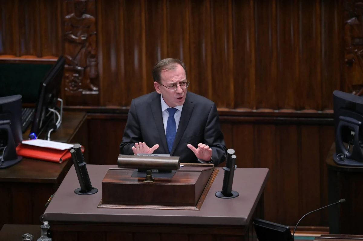 Ministerstwo Spraw Wewnętrznych i Administracji nie odpowiada na pytanie Rzecznika Praw Obywatelskich o koszt druku kart do głosowania, które miały być wykorzystane w korespondencyjnych wyborach prezydenckich 10 maja: wyborach, które się nie odbyły. Adam Bodnar wysłał do MSWiA ponaglenie w tej sprawie. A chodzić może o kilkadziesiąt milionów złotych z publicznych - a więc naszych - pieniędzy.