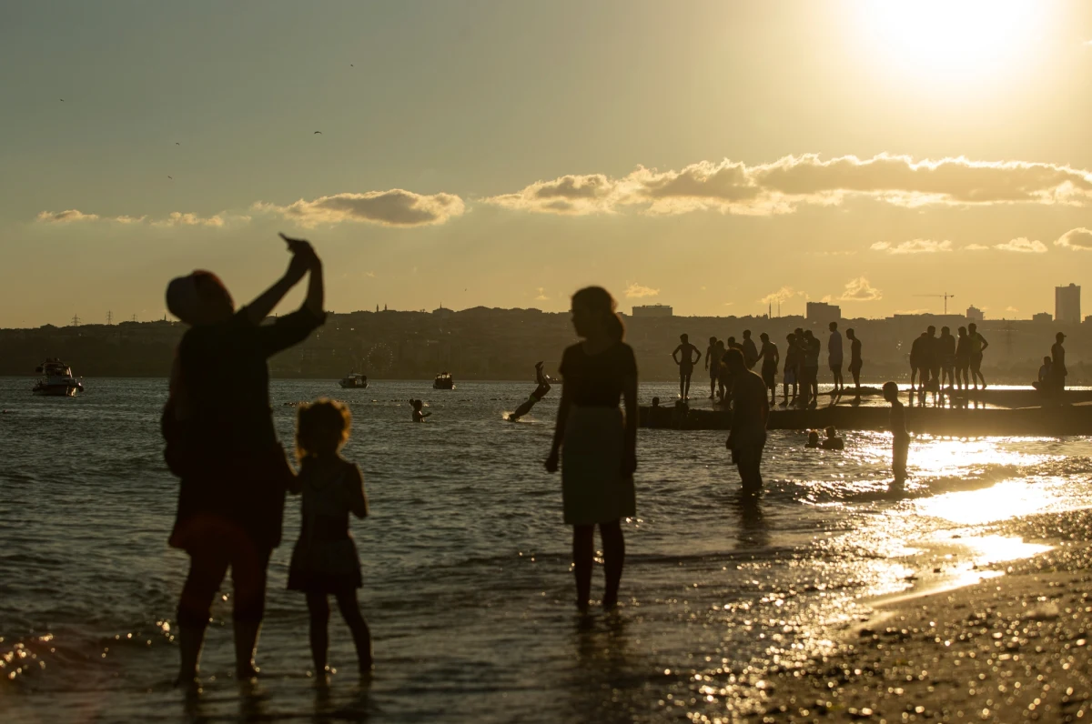 Premier Grecji Kyriakos Micotakis ostrzegł w środę mieszkańców kraju przed niepokojącym wzrostem liczby zakażeń koronawirusem. Zaapelował o przestrzeganie zasad, mających na celu radykalne powstrzymanie rozprzestrzeniania się pandemii.