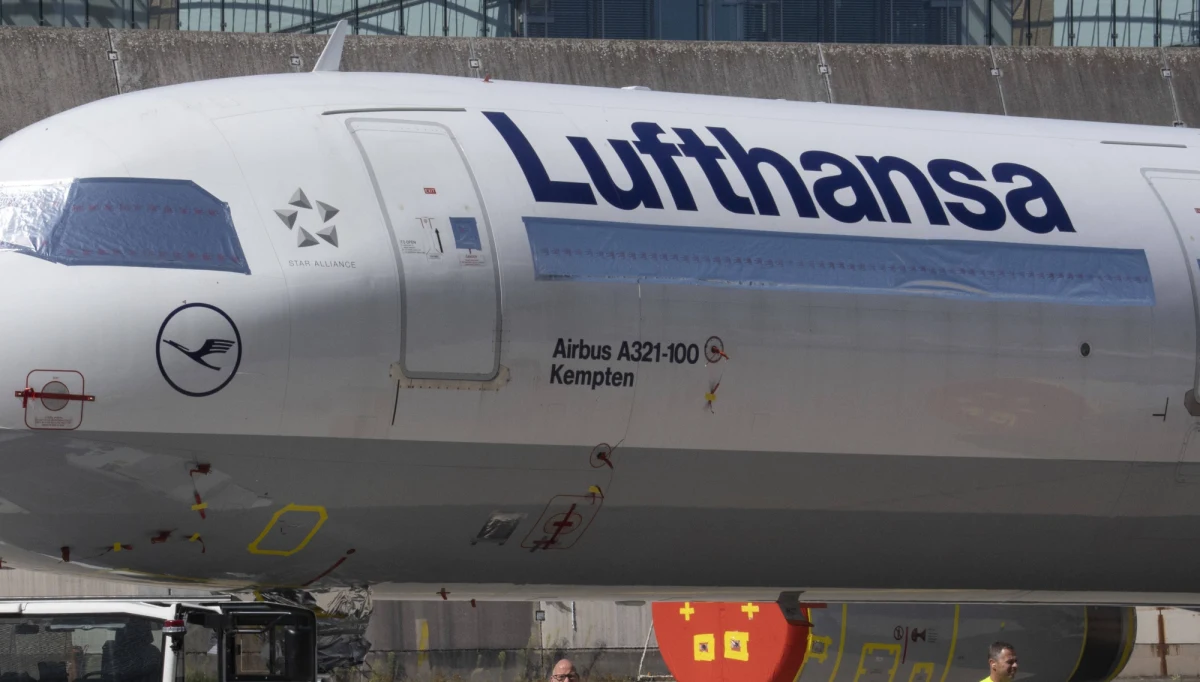 Niemieckie flagowe towarzystwo lotnicze Lufthansa poinformowało w czwartek, że w efekcie wywołanego koronawirusem globalnego kryzysu komunikacji powietrznej poniosło w II kwartale bieżącego roku stratę w wysokości około 1,5 mld euro.