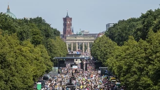 Kto stoi za protestami przeciwko restrykcjom w czasie pandemii?