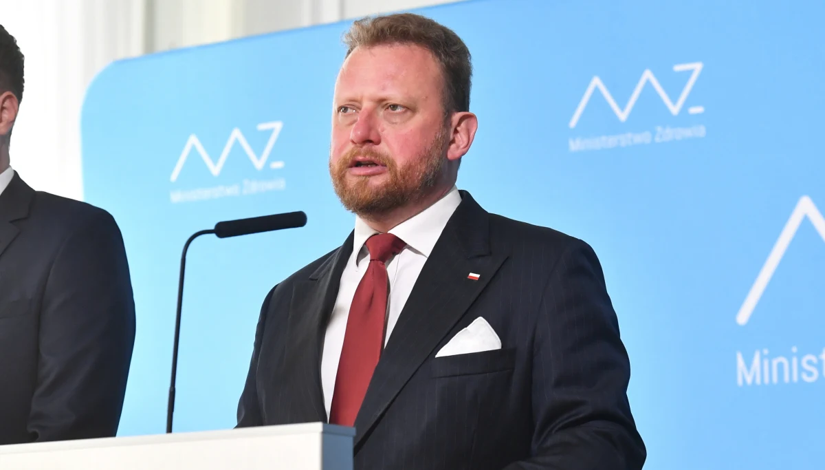 Poprosiłem MSWiA oraz GIS o wzmożone kontrole w miejscowościach turystycznych oraz powiatach "żółtych" i "czerwonych", w których wprowadzono dodatkowe obostrzenia - powiedział minister zdrowia Łukasz Szumowski. 