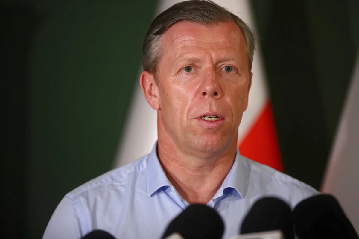 Wojewoda Małopolski Piotr Ćwik został odwołany decyzją premiera Mateusza Morawieckiego - dowiedzieli się dziennikarze RMF FM. Nie wiadomo, jaki jest powód decyzji. Na stanowisku zastąpi go Łukasz Kmita.