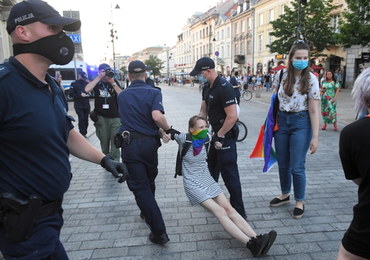 Posłowie KO i Lewicy interweniowali ws. aktywistów LGBT zatrzymanych przez policję w Warszawie. "To była łapanka"