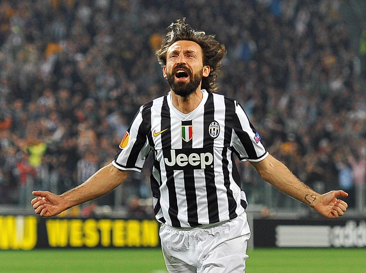 Utytułowany Andrea Pirlo został trenerem piłkarskiego mistrza Włoch Juventusu Turyn - poinformował klub, który wcześniej w sobotę zwolnił Maurizio Sarriego. Roszady na ławce są konsekwencją nieoczekiwanego odpadnięcia "Starej Damy" w 1/8 finału Ligi Mistrzów.