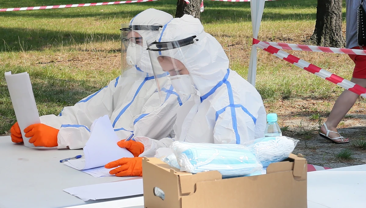 Ministerstwo Zdrowia podało informację o 624 nowych zakażeniach koronawirusem w Polsce. Zmarło 7 kolejnych osób. Od początku pandemii wirusa odnotowano 51 791 przypadków oraz 1807 zgonów.