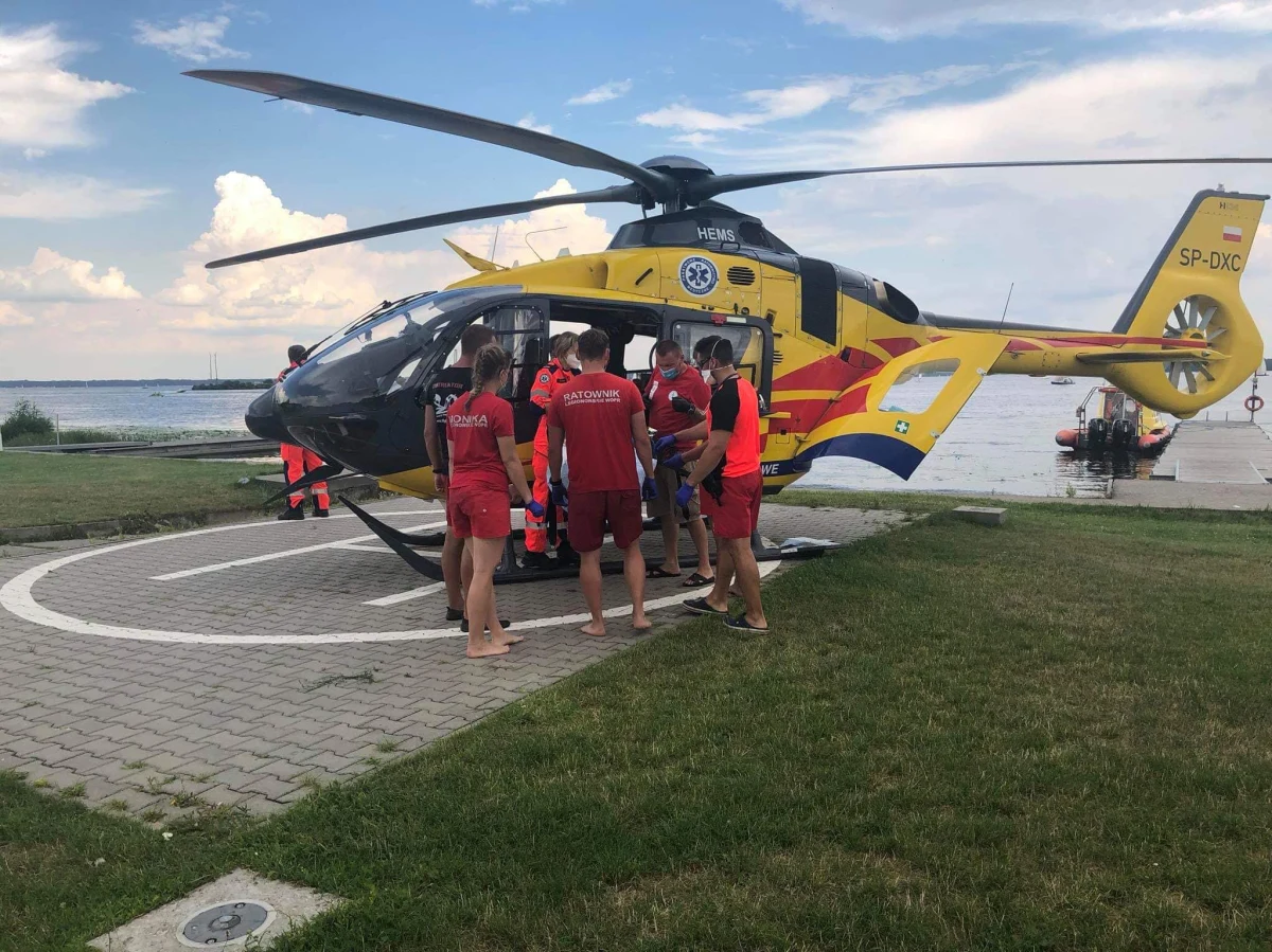 30-latek trafił do szpitala po zderzeniu dwóch skuterów wodnych na Jeziorze Zegrzyńskim. Do wypadku doszło ok. godz. 15.