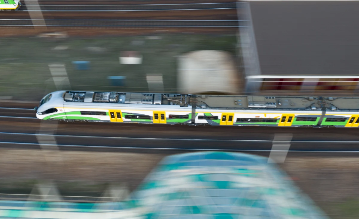 Według kolejarzy tylko 20 proc. inwestycji na torach ma opóźnienie. Tyle, że są to przedsięwzięcia kluczowe dla ruchu pociągów - podaje "Dziennik Gazeta Prawna". 