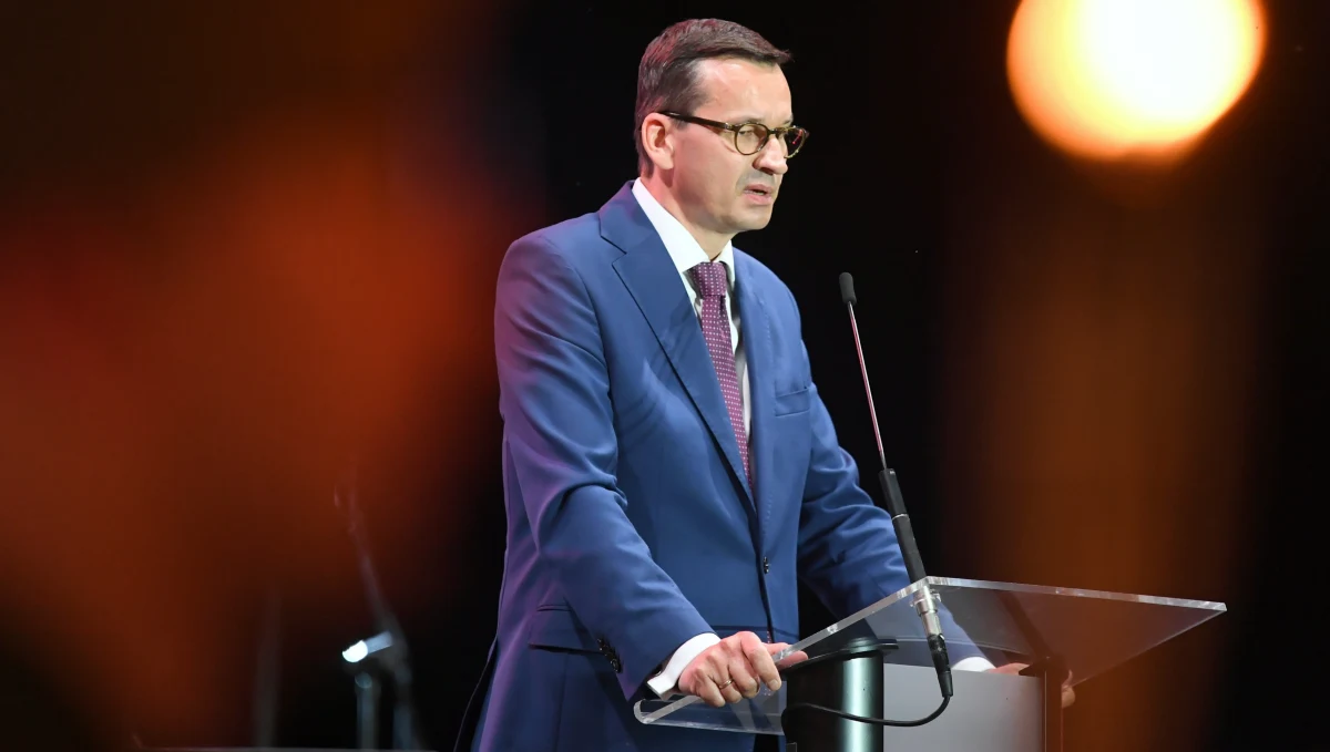 Polski premier Mateusz Morawiecki zwrócił się do szefa Rady Europejskiej i przewodniczącej Komisji Europejskiej o zwołanie nadzwyczajnego szczytu RE w sprawie sytuacji na Białorusi po niedzielnych wyborach prezydenckich.