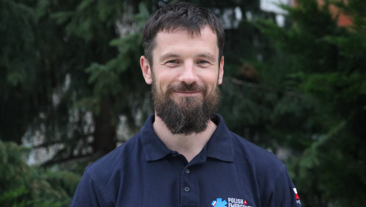 „Dużo gruzu, szkła, które leżało na ulicach, jest już uprzątnięte. Mieszkańcy Bejrutu bardzo zaangażowali się w to, żeby doprowadzić swoją okolicę, najbliższe otoczenie do takiego stanu, żeby dało się poruszać po ulicach. W dalszym ciągu trwa bardzo duże sprzątanie” - powiedział w Rozmowie w samo południe w RMF FM Michał Madeyski  koordynator Medycznego Zespołu Ratunkowego Polskiego Centrum Pomocy Międzynarodowej.