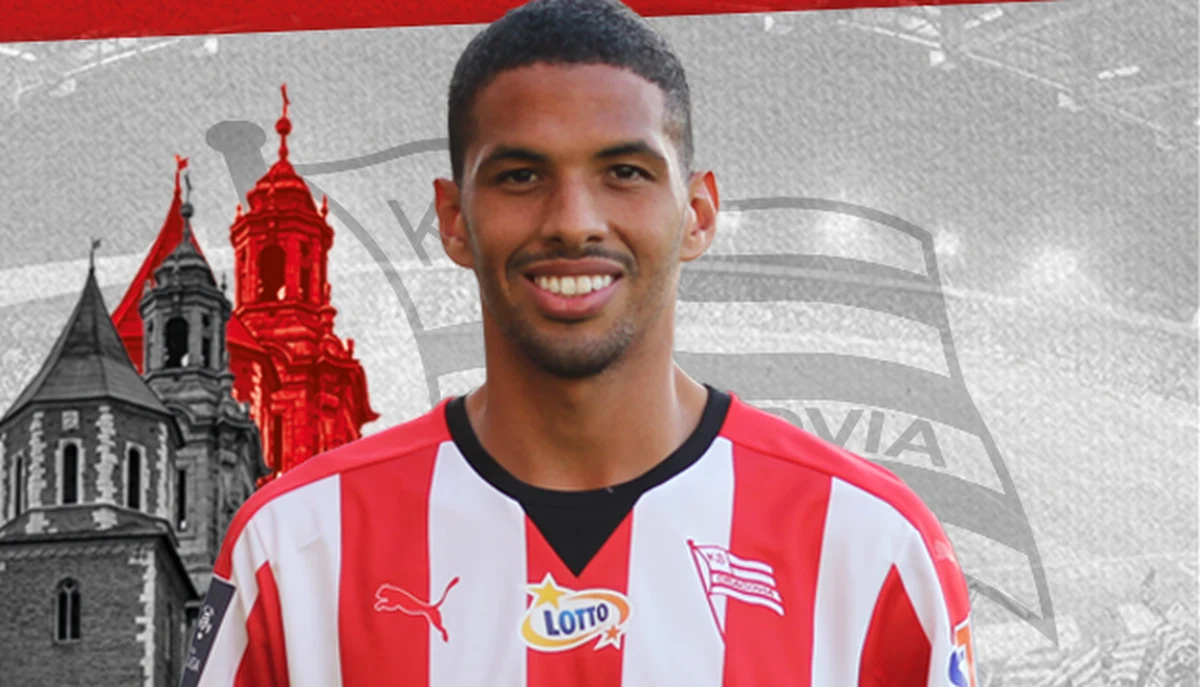 Rivaldinho - syn legendarnego Rivaldo - został nowym piłkarzem Cracovii – poinformował krakowski klub. Brazylijski napastnik ostatnio grał w rumuńskim Viitorulu Konstanca. Z "Pasami" związał się umową ważną przez trzy lata, z opcją przedłużenia o kolejny rok.