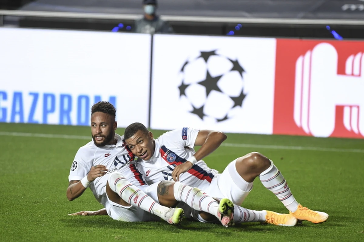Piłkarze Paris Saint-Germain pokonali w Lizbonie Atalantę Bergamo 2:1 (0:1) w ćwierćfinale Ligi Mistrzów. Jeszcze w 89. minucie spotkania przegrywali 0:1. W kolejnej rundzie zmierzą się z RB Lipsk lub Atletico Madryt.