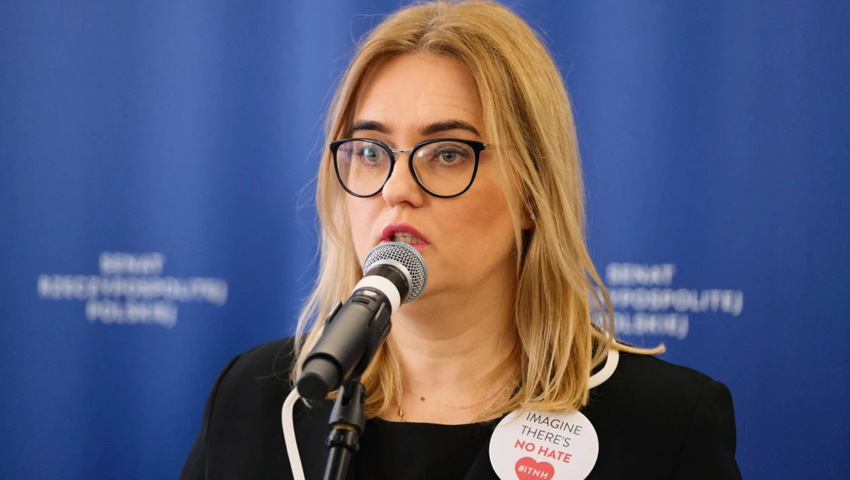 Prokuratura skierowała do sądu akt oskarżenia przeciwko pięciu osobom, w tym przeciwko europosłance PO Magdalenie Aadamowicz i jej matce - dowiedziała się PAP w Prokuraturze Krajowej. Eurodeputowana jest oskarżona o składanie fałszywych zeznań podatkowych.