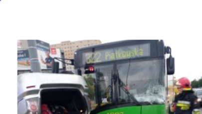 Poznań: Wypadek z udziałem karetki i autobusu