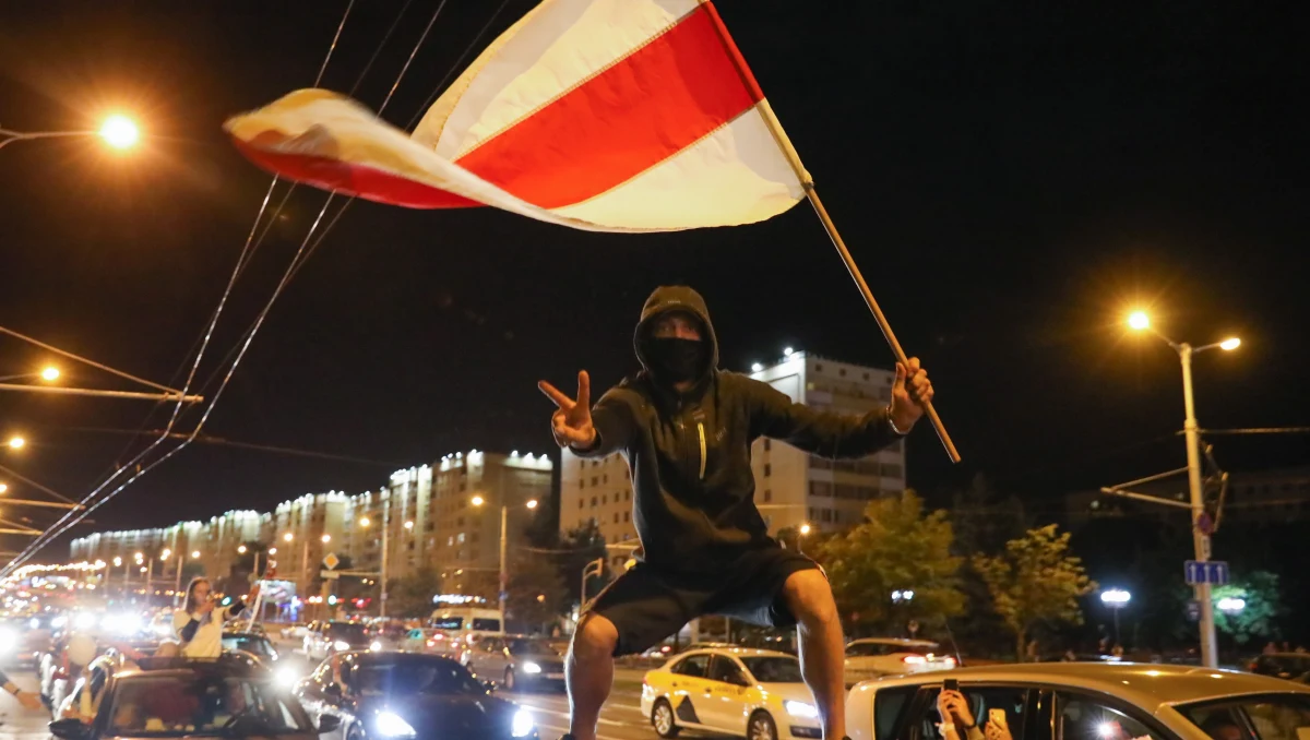 Prezydenci Rosji i Białorusi Władimir Putin i Alaksandr Łukaszenka omówili "sytuację na Białorusi i wokół niej"; przywódcy rozmawiali telefonicznie - podała rosyjska agencja RIA Nowosti. Obie strony "wyraziły przekonanie, że problemy, które się pojawiły, zostaną wkrótce uregulowane" - poinformował Kreml.