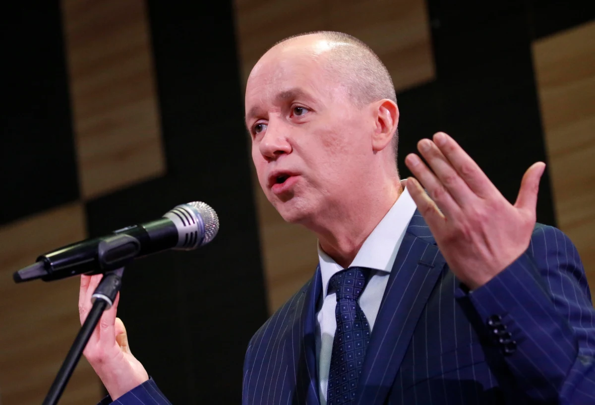 ​W ciągu kilku dni Walery Capkała, kandydat niedopuszczony do wyborów prezydenckich na Białorusi, który obecnie przebywa na Ukrainie, ma zamiar wyjechać z rodziną do Warszawy, tam ma spotkać się z politykami z USA - podaje w niedzielę Echo Moskwy, powołując się na sztab Capkały.