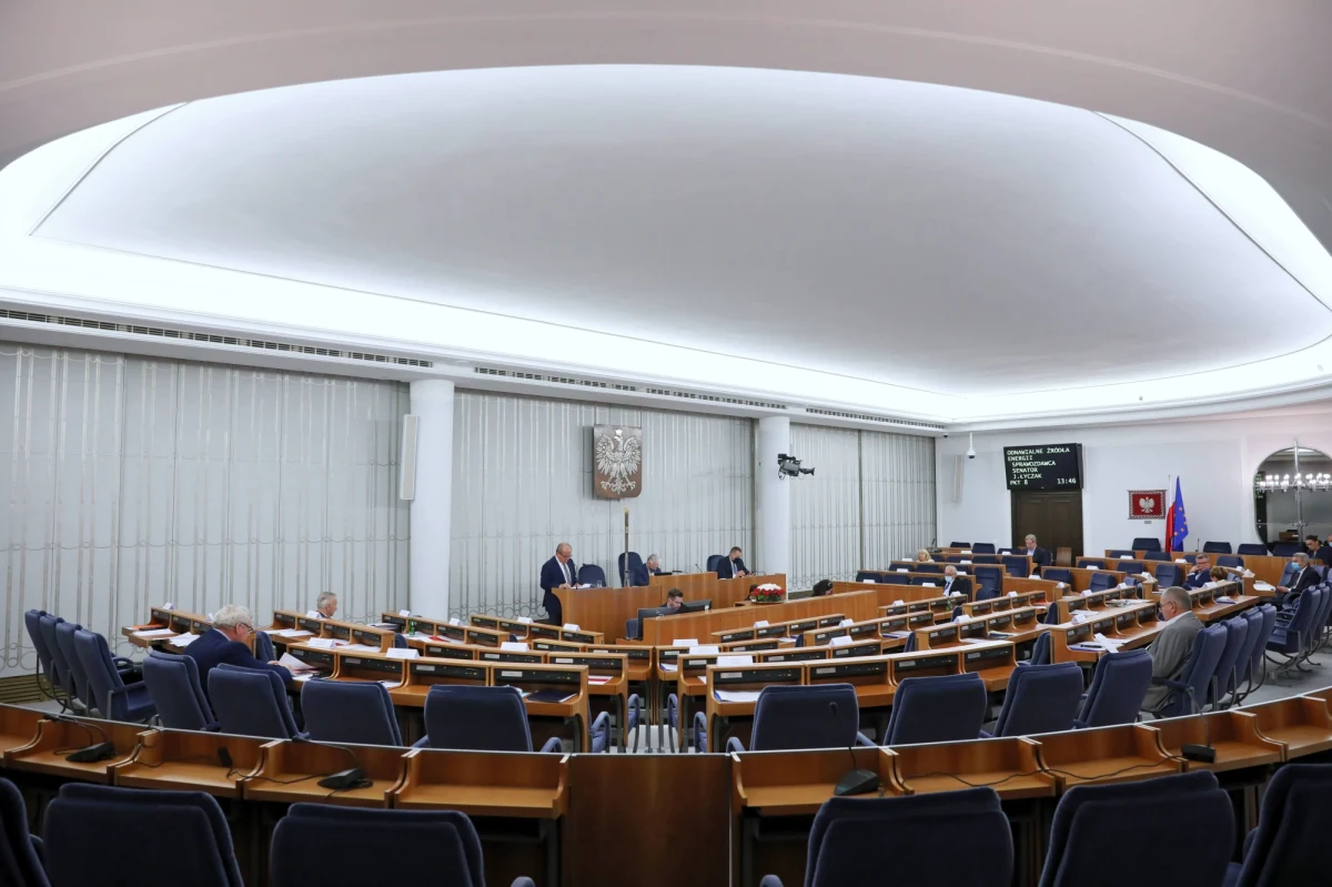 W poniedziałek i wtorek Senat ma kontynuować rozpoczęte w ubiegłym tygodniu posiedzenie. Zajmie się m.in. ustawami uchwalonymi w piątek przez Sejm, tzn. ustawą wprowadzającą podwyżki dla parlamentarzystów oraz ustawą o dodatkach emerytalnych dla opozycji antykomunistycznej.