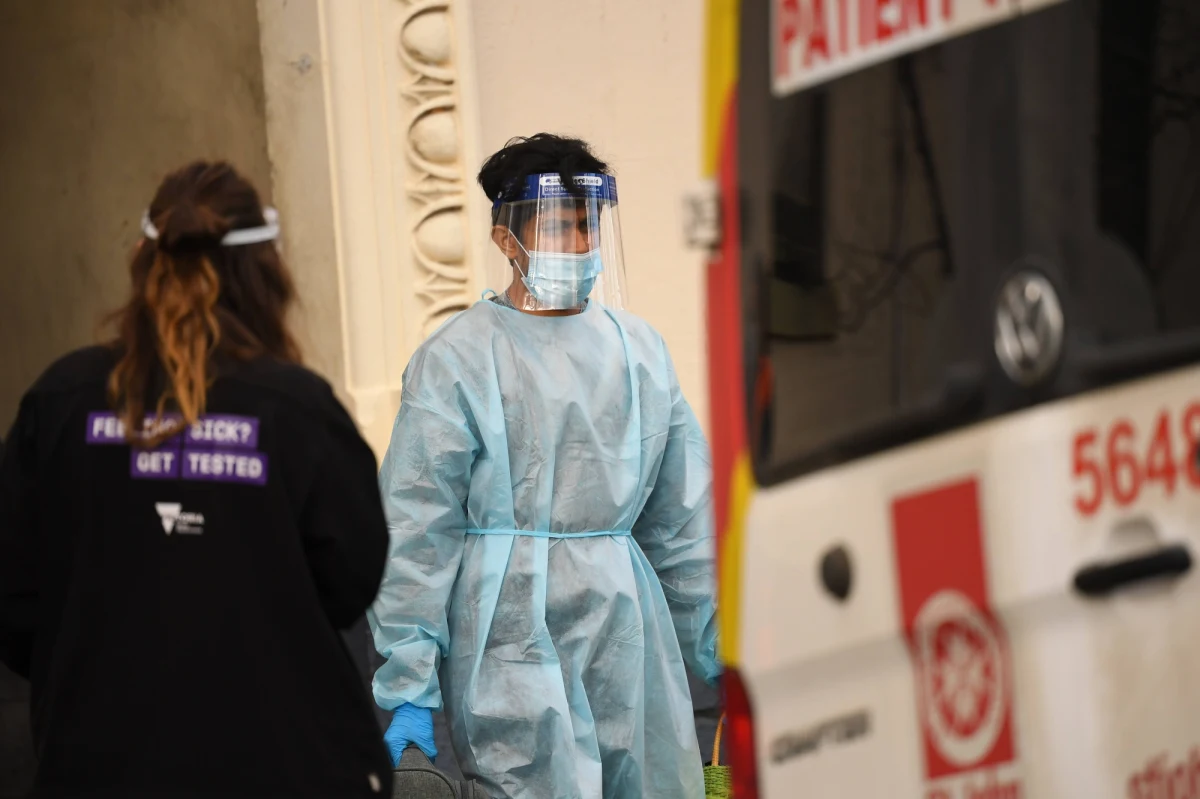 107 319 zakażeń i 2 792 ofiar śmiertelnych - to aktualny bilans pandemii SARS-CoV-2 w Polsce. 7 października resort zdrowia poinformował o 3003 nowych przypadkach koronawirusa w naszym kraju i śmierci aż 75 zakażonych. Na całym świecie liczba zakażonych przekroczyła już 35 mln, a liczba ofiar śmiertelnych Covid-19 wzrosła powyżej 1,04 mln. Dane w artykule są na bieżąco aktualizowane.