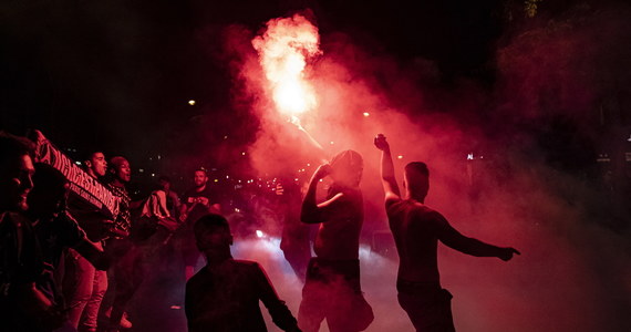Trzydzieści sześć osób zostało zatrzymanych w stolicy Francji w wyniku nocnego świętowania pierwszego w historii awansu piłkarzy Paris-Saint Germain do finału Ligi Mistrzów.