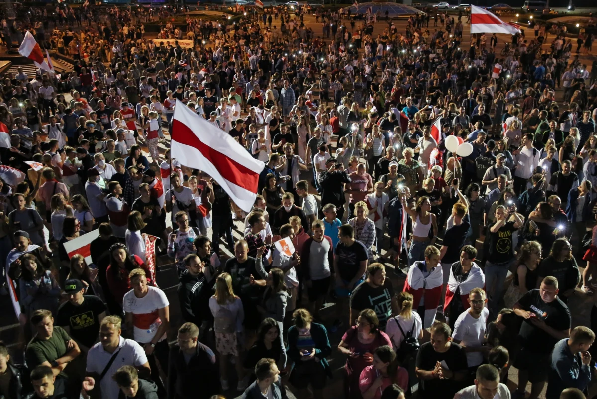 Prezydenci Polski Andrzej Duda, Czech Milosz Zeman, Słowacji Zuzana Czaputova i Węgier Janos Ader wydali wspólne oświadczenie w sprawie Białorusi. Wezwali wszelkie podmioty zagraniczne do powstrzymania się od działań podważających niezależność i suwerenność Białorusi. Wyrazili też wsparcie dla organizacji powtórnych wyborów. 