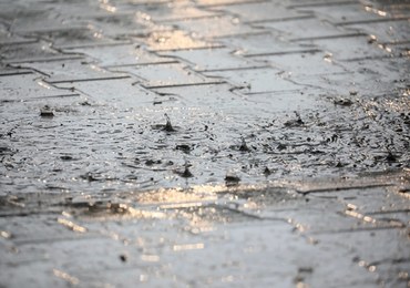 Burze na południu Polski. Alert RCB dla kilkunastu powiatów
