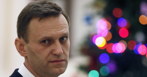 Jeden z przywódców opozycji antykremlowskiej w Rosji, Aleksiej Nawalny, trafił do szpitala w Omsku z powodu zatrucia, jest nieprzytomny i znajduje się na oddziale reanimacji - poinformowała w czwartek jego rzeczniczka Kira Jarmysz.