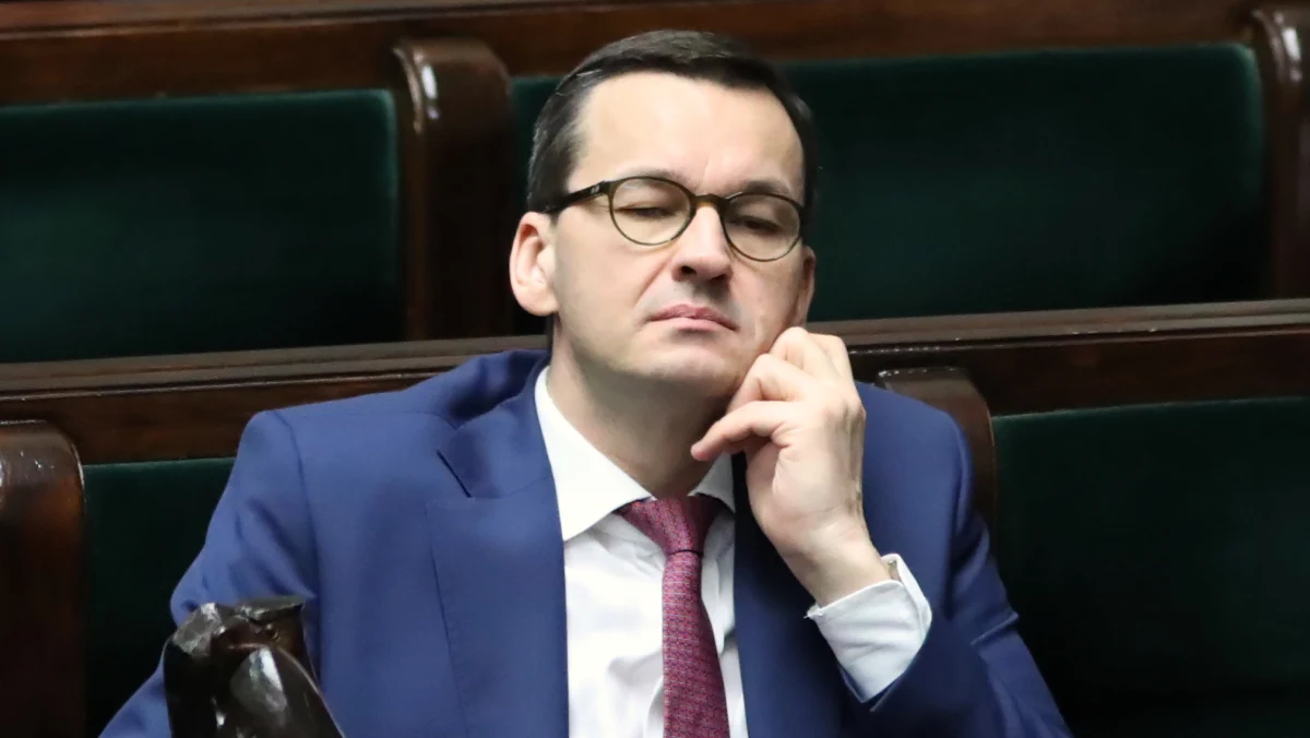 48 proc. Polaków negatywnie ocenia działania rządu, natomiast pozytywny stosunek do rządu ma 41 proc. badanych. 11 proc. respondentów nie ma zdania na ten temat - wynika z sierpniowego badania Kantar pt. "Ocena działalności rządu, premiera i prezydenta".