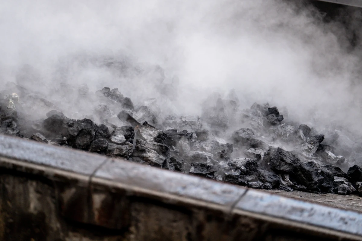 973,8 mln zł straty netto odnotowała w pierwszym półroczu 2020 roku grupa kapitałowa Jastrzębskiej Spółki Węglowej. W porównywalnym okresie przed rokiem Grupa miała 547,5 mln zł zysku - wynika z danych JSW. Na inwestycje Grupa wydała 875,7 mln zł - o 6,3 proc. więcej niż rok wcześniej.