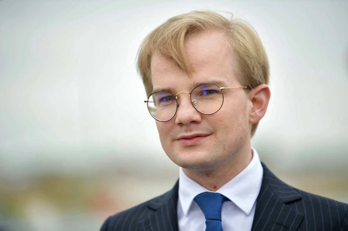 Wielkie zamykanie gospodarki jesienią może powrócić - ostrzega wicemnister finansów Piotr Patkowski. Jak przyznaje, nie można wykluczyć drugiego lockdownu w naszym kraju.To byłoby potężnym ciosem nie tylko dla całej gospodarki, ale i dla pracowników oraz właścicieli firm.