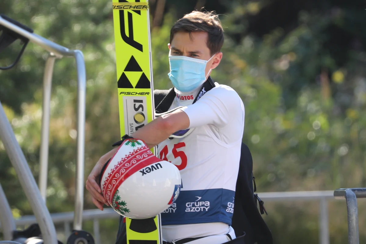 Kamil Stoch zajął pierwsze, a Dawid Kubacki drugie miejsce w prologu przed sobotnim konkursem Letniej Grand Prix w skokach narciarskich w Wiśle. Trzeci był Austriak Philipp Aschenwald.