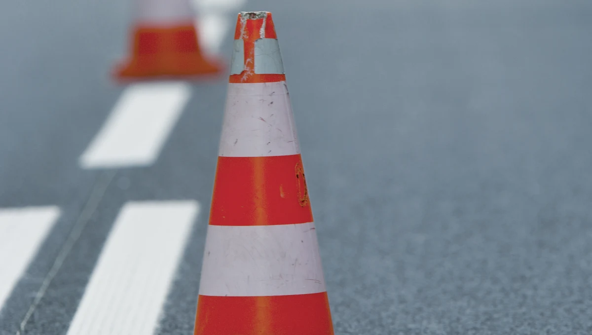Z powodu uszkodzonej nawierzchni zablokowana jest autostrada A4 w stronę granicy państwa między węzłami Krzywa i Krzyżowa. Trwa naprawa. Objazd wyznaczono drogą krajową 94.
