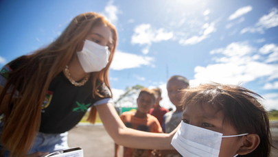 Pandemia dziesiątkuje mieszkańców Amazonii. Prezydent wyrzuca Lekarzy bez Granic