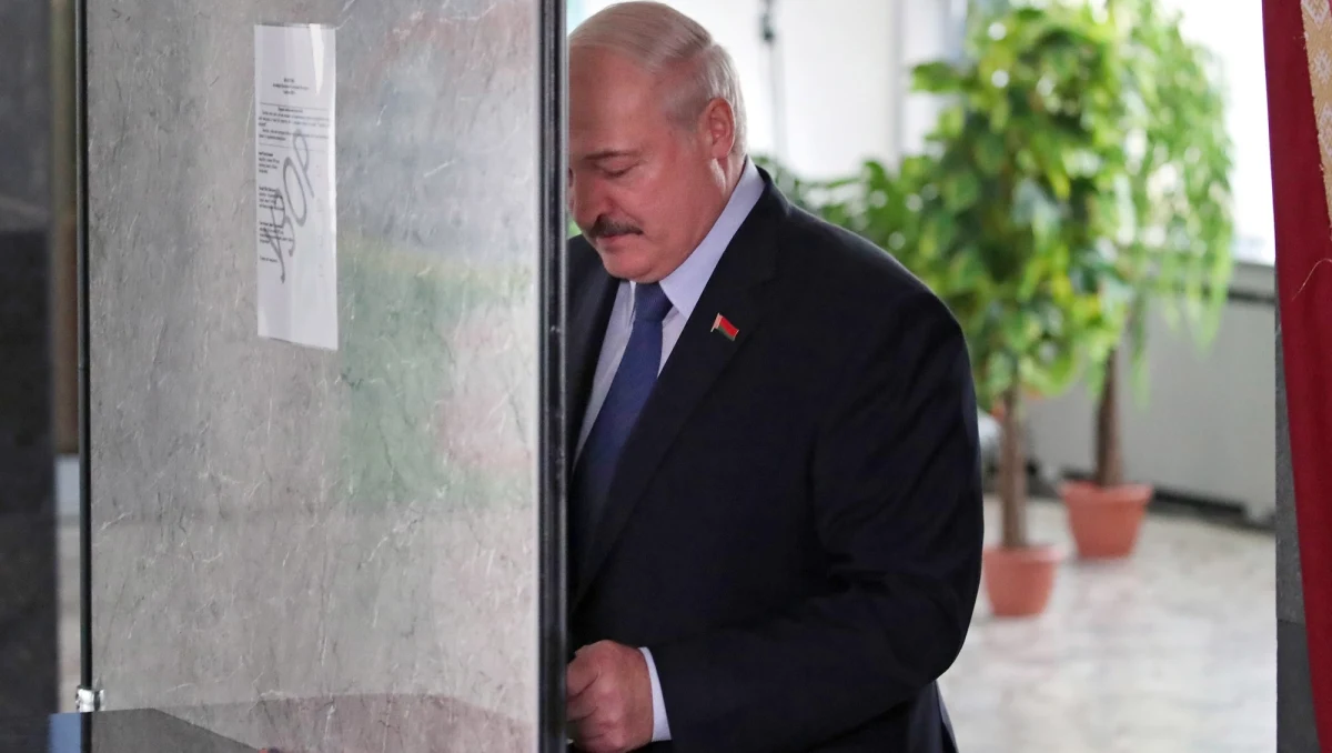 Są tacy, którzy chcą odciąć kawałek tej ziemi, zwłaszcza zachodniej – oświadczył w sobotę podczas mitingu w Grodnie prezydent Białorusi Alaksandr Łukaszenka. Jego zdaniem „niektórzy przypomnieli sobie nawet o Kresach Wschodnich”.