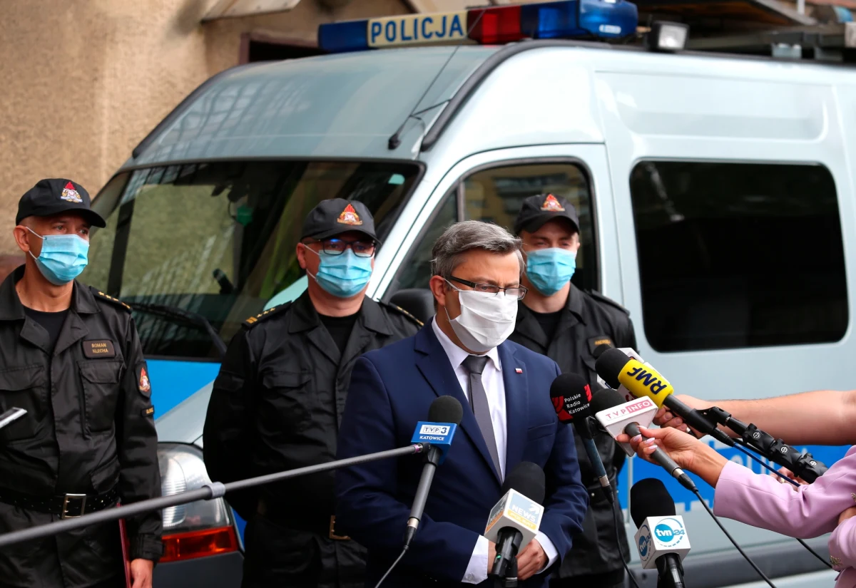 ​Ofiary tragicznego wypadku w Gliwicach to pięciu mężczyzn i cztery kobiety w wieku od 23 do 59 lat. Pochodzili głównie z województwa podkarpackiego, kierowca busa był Słoweńcem, posiadającym kartę Polaka.