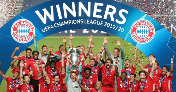 Bayern Monachium za wyniki w tegorocznej Lidze Mistrzów otrzyma od UEFA czek na kwotę ok. 120 mln euro. Bawarczycy w niedzielnym finale pokonali Paris Saint Germain 1:0, cały mecz w barwach niemieckiej ekipy rozegrał Robert Lewandowski, który wraz z kolegami dostał 14 dni wolnego.